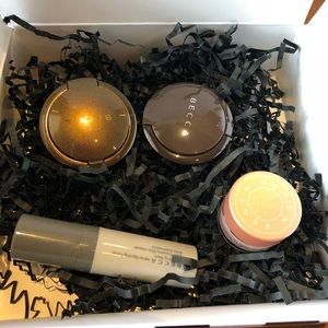 NEW Becca Set Highlighter/Bronzer/Primer/Corrector